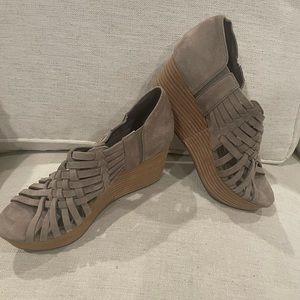 Chocolat blu size 7.5 wedges